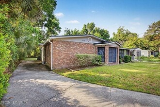 Building Photo - 2808 Myra St