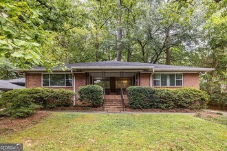 Building Photo - 1373 Markan Dr NE