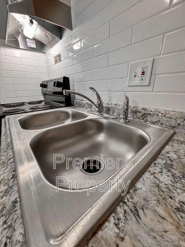 Foto del edificio - 5230 NE Barnes Ave