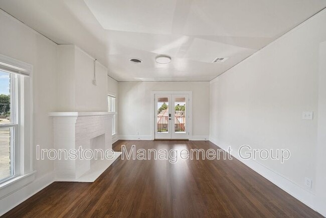 Building Photo - 1437 S Peoria Ave
