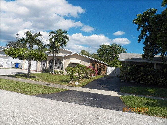 Foto del edificio - 3630 NE 18th Ave
