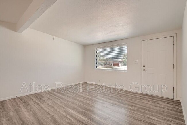 Building Photo - 6656 E Calle Cappela