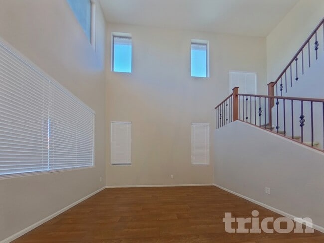 Building Photo - 25746 W Globe Ave