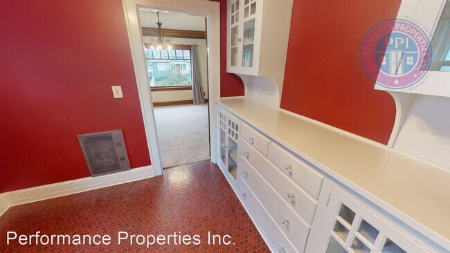 Foto del edificio - 4 br, 2 bath House - 3023 NE 14th Avenue