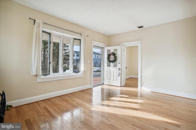 Foto del edificio - 3129 8th St N