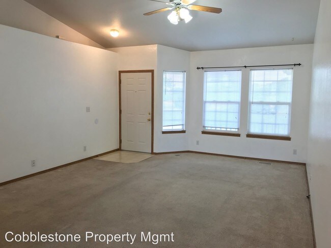 Building Photo - 3 br, 2 bath Apartment - 10945 W Irving Court