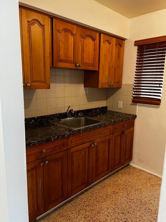 Kitchen - 680 NE 130th St