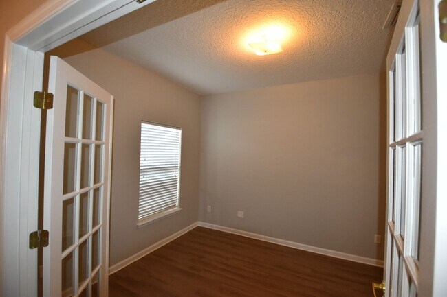 Building Photo - 1729 Windover Pl