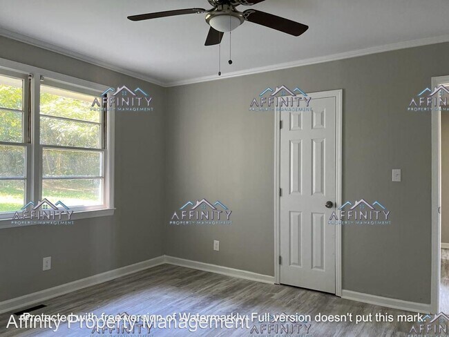 Building Photo - 3 br, 1 bath House - 1154 Beddingfield Drive