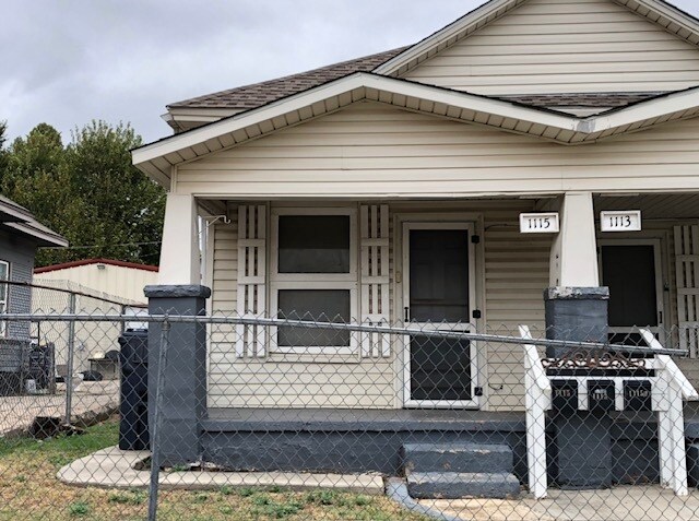 Primary Photo - 1115 NW 9th St