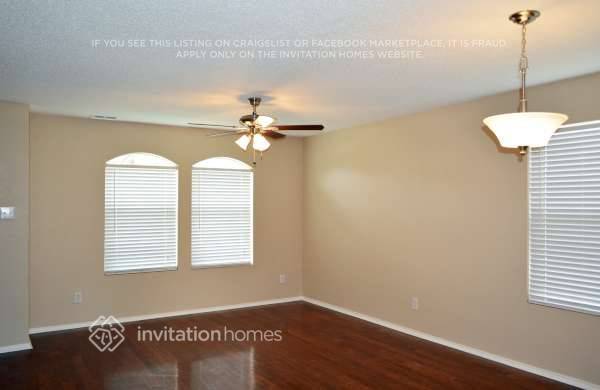 Building Photo - 2928 Marco Dr