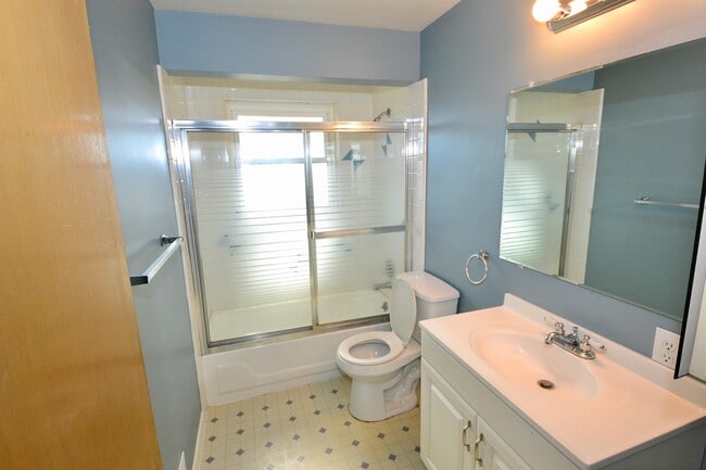 Photo - 5440 Nolan St House