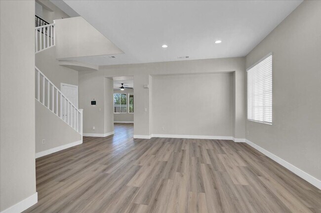 Foto del edificio - Summerlin Las Vegas Pool home 5 bedrooms