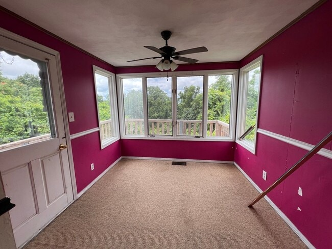 Building Photo - Welcome to this charming 2-bedroom, 1-bathroom home located in the desirable area of Creve Coeur,...