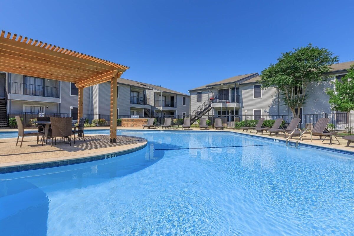 Foto principal - 420 Garland Dr