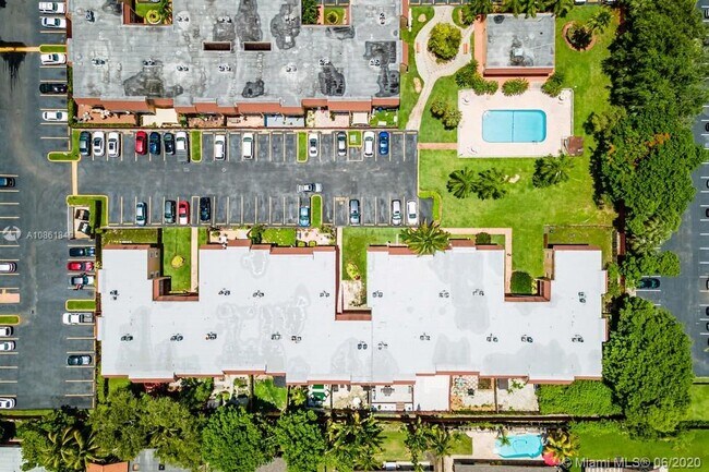 Foto del edificio - 9974 SW 88th St