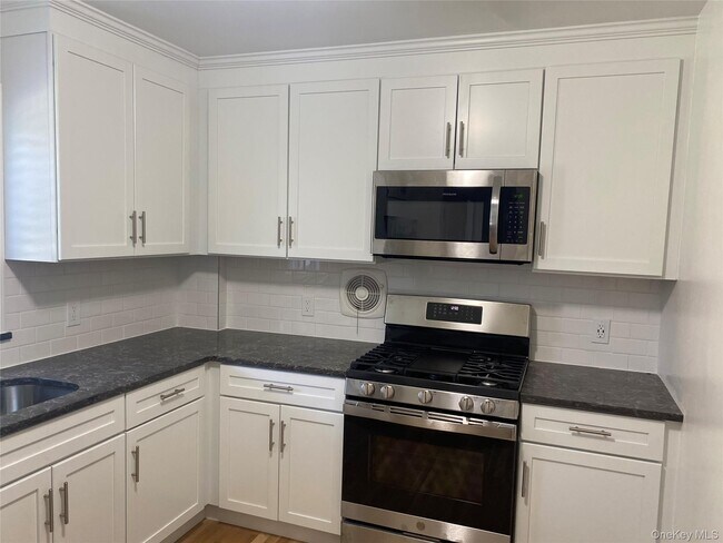Foto del edificio - 400 Dawson Ln