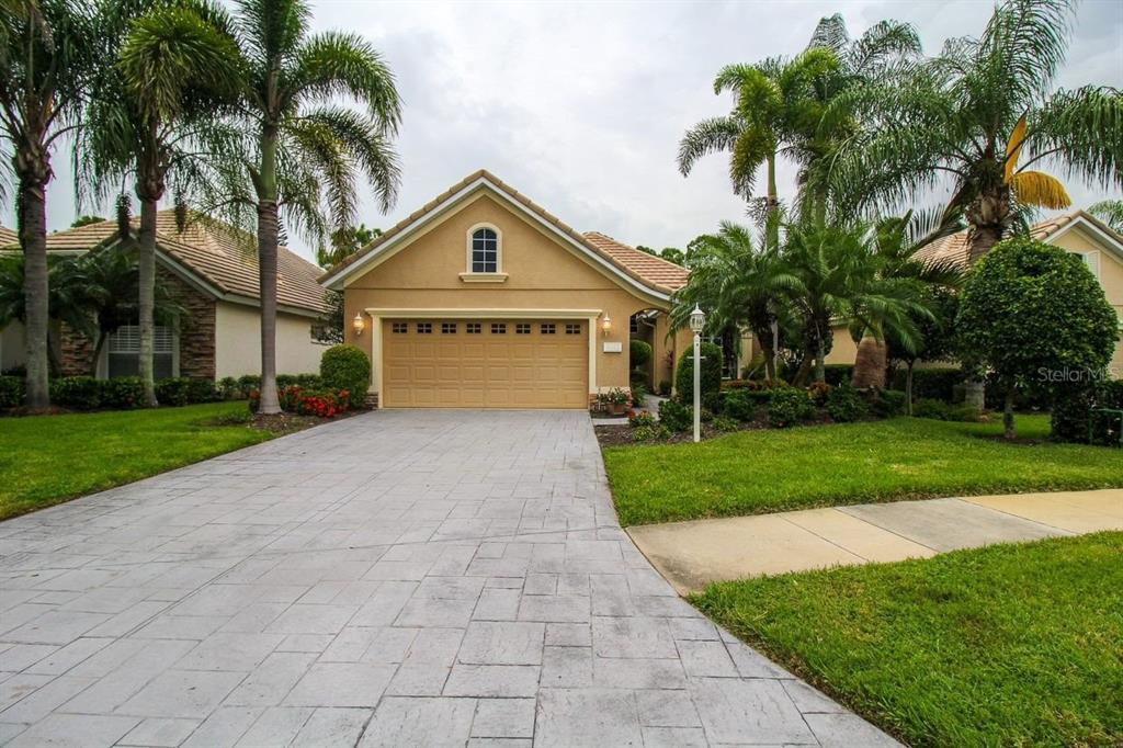 Foto principal - 6643 Pebble Beach Way