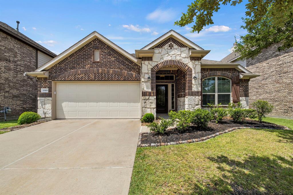 Foto principal - 20819 Orange Poppy Dr