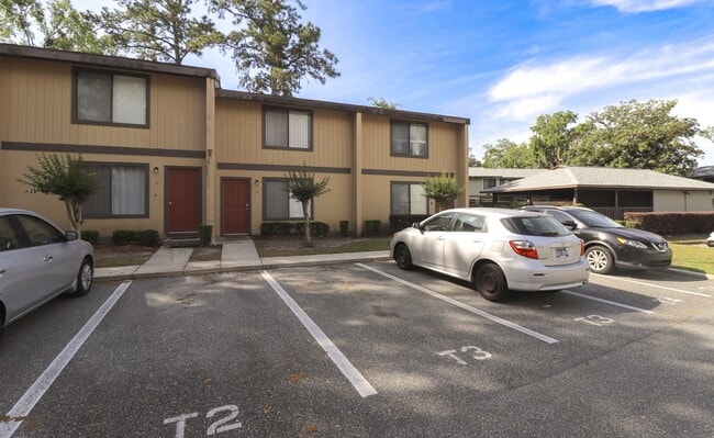 Building Photo - 2300 SW 43rd St
