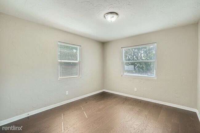 Building Photo - 3 br, 2 bath House - 4841 Emerson Ave S UNIT