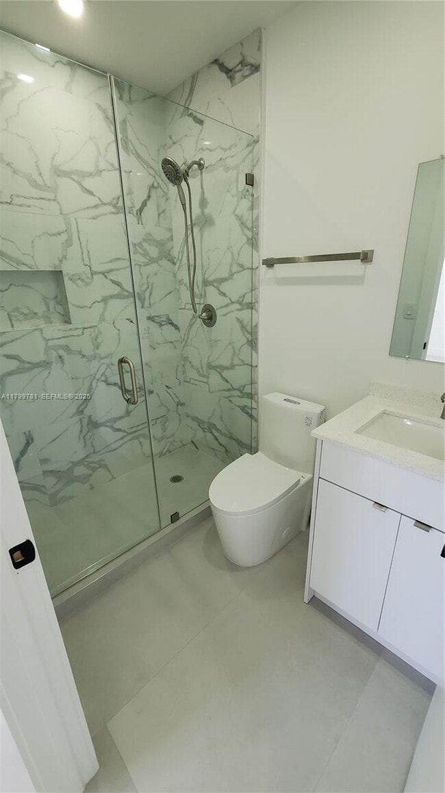 Building Photo - 6201 SW 22nd St