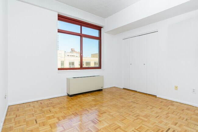 Building Photo - 474 48th Ave