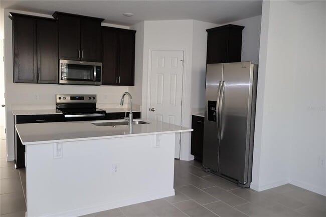 Foto del edificio - 16310 Bird of Paradise Ave