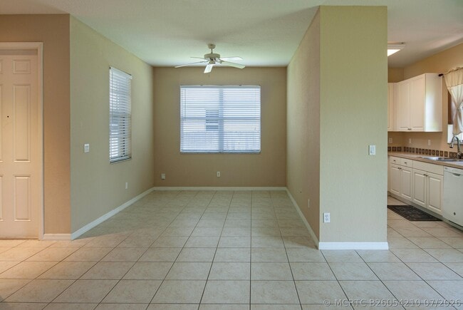 Building Photo - 9851 E Verona Cir