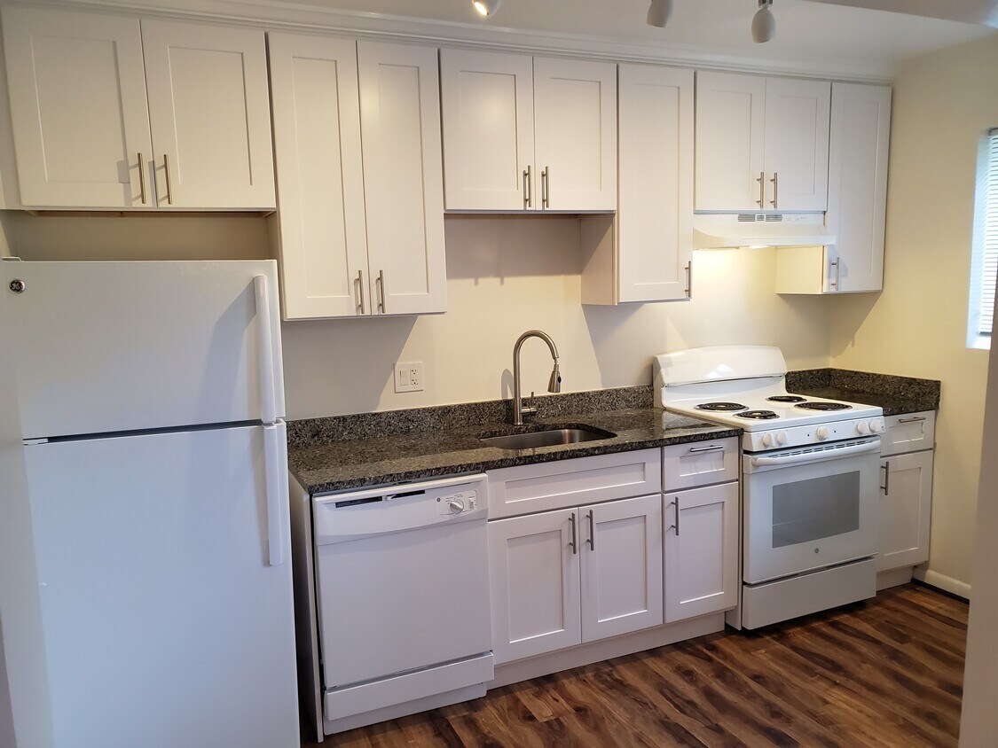 Foto principal - 401 E Alexandria Ave