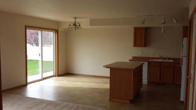 Foto del edificio - 6319 W Trestle St