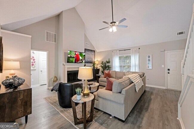 Foto del edificio - 6839 Sandy Creek Dr