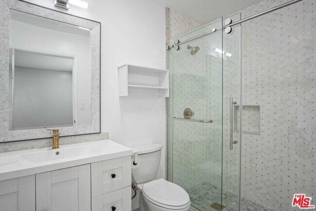 Building Photo - 8322 Colegio Dr