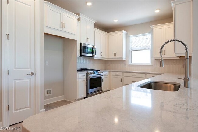 Foto del edificio - 15633 Gavello St