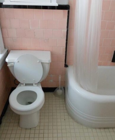 Building Photo - 2 Ware St