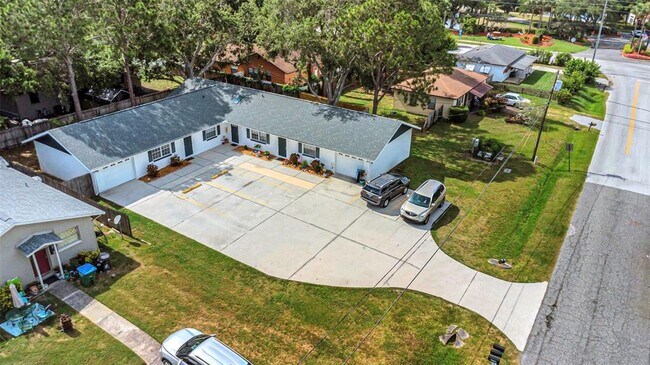Foto del edificio - 2780 Cypress Dr