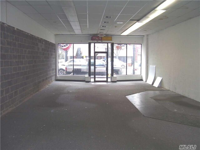 Building Photo - 207 Broadway