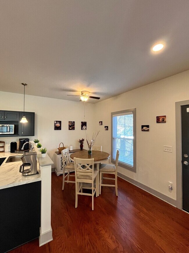 Foto del edificio - 420 Veritas St