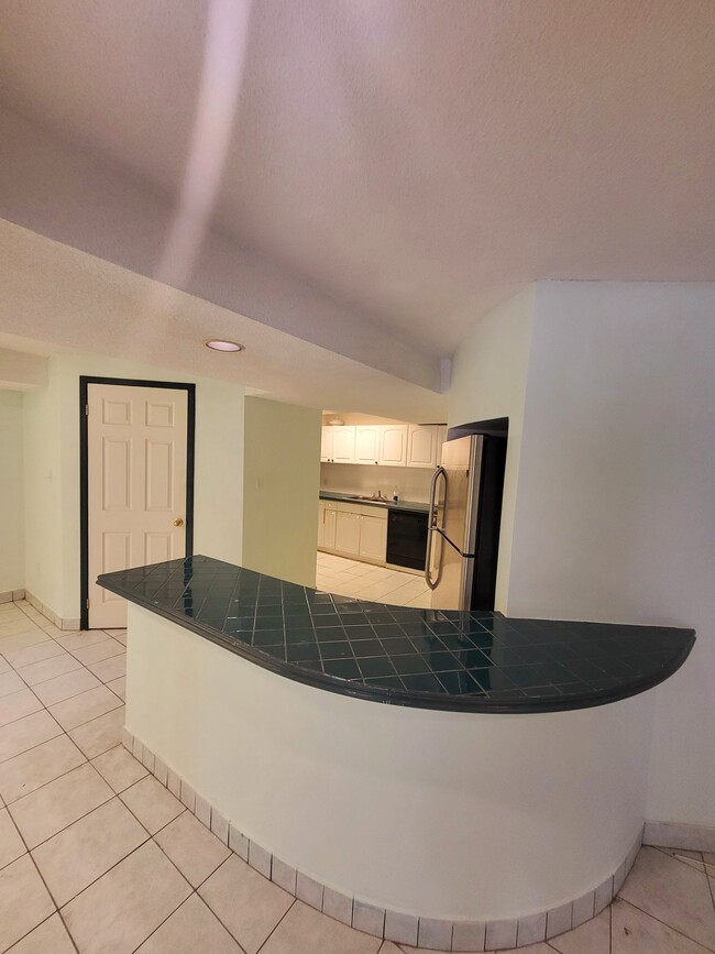 Building Photo - 23 Topham Cres