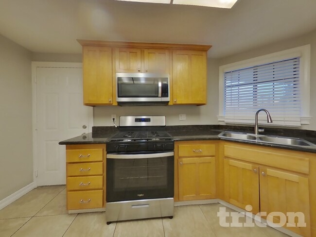 Building Photo - 4401 Montara Dr