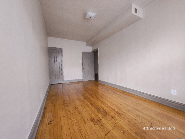 Foto del edificio - 1160 S Mason Ave