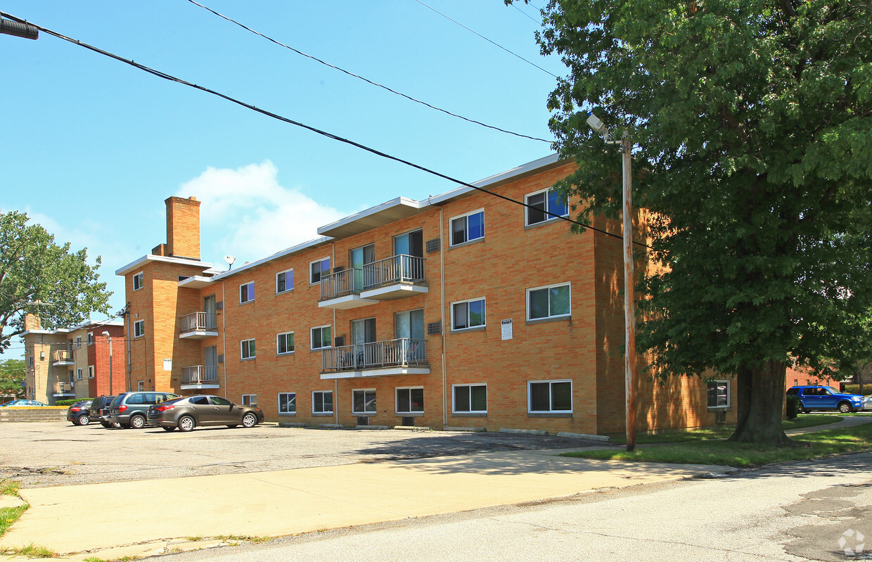 Building Photo - Wildwood Villas