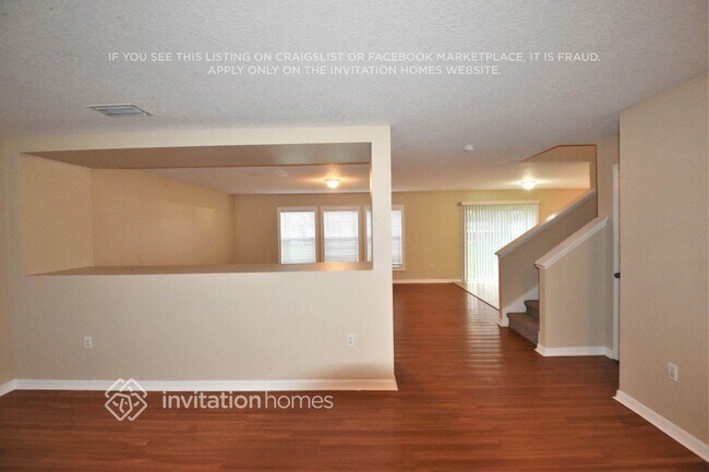 Foto del edificio - 6954 Lake Eaglebrooke Dr