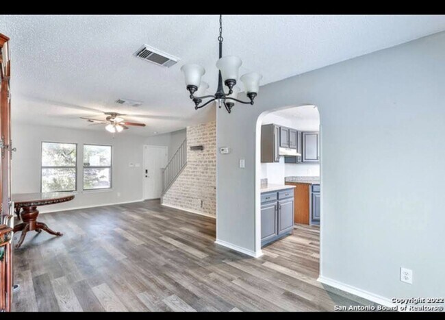 Foto del edificio - Charming 3BR House in San Antonio