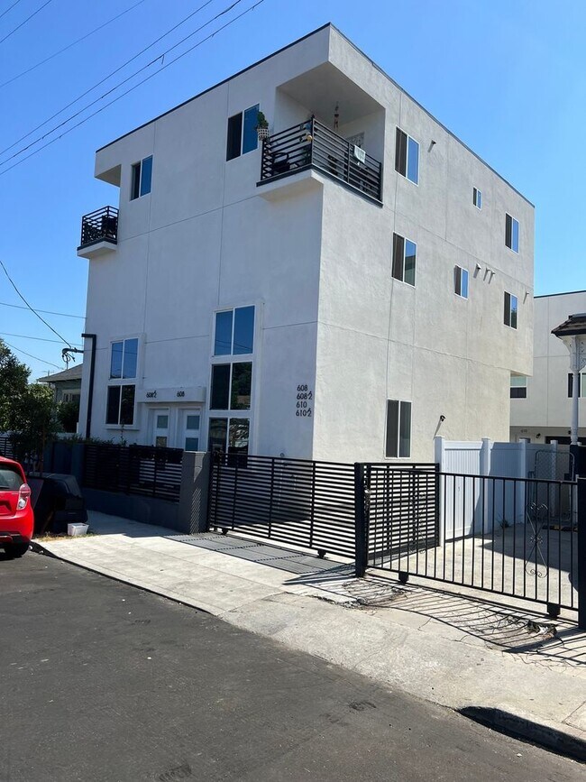 Foto del edificio - 608 E 29th St