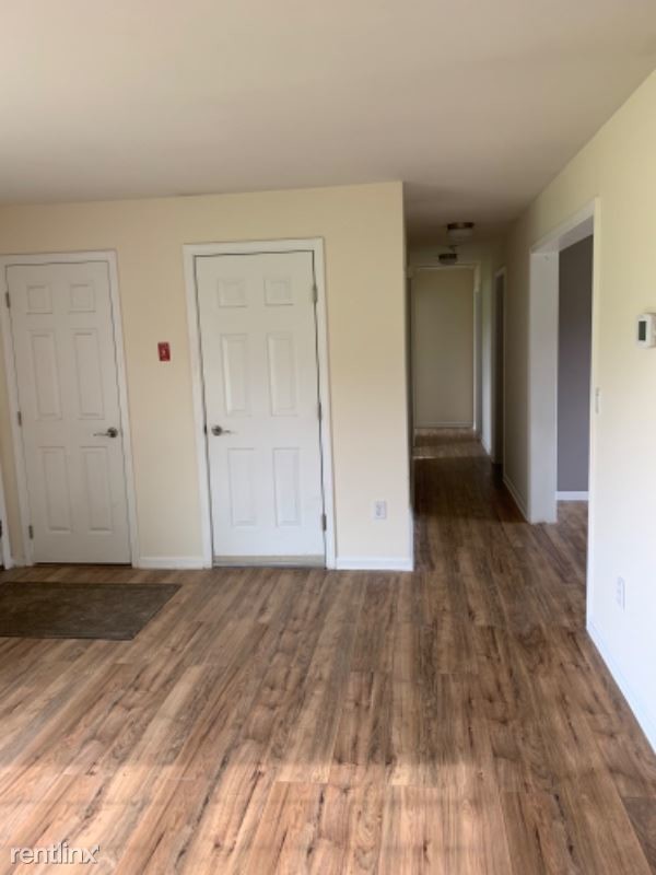 Building Photo - 3 br, 2 bath House - 83 big elm road