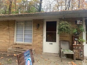 Building Photo - 108 Oakdale Rd