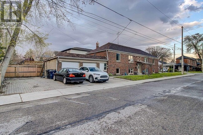 Building Photo - 238 Glebemount Ave