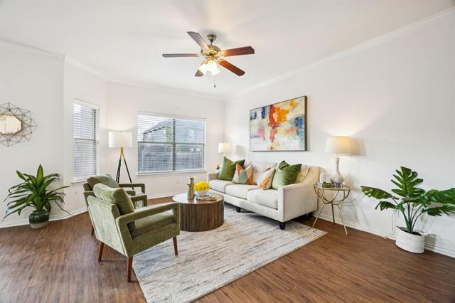 Foto del edificio - 12145 Walden Wood Dr