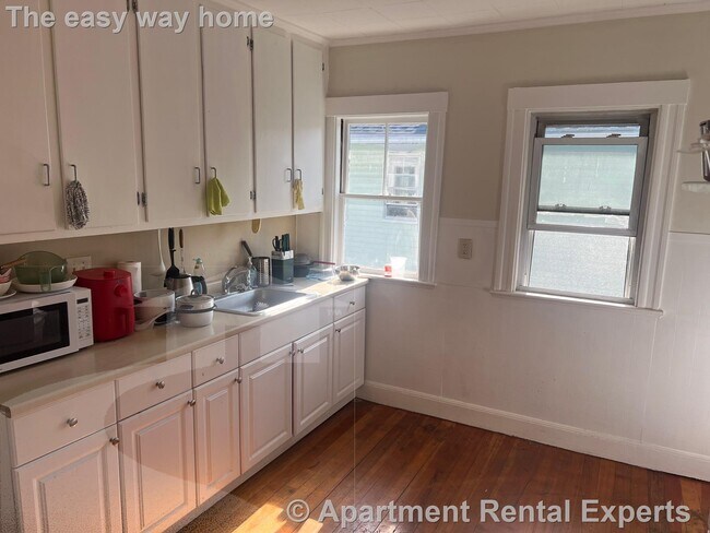 Foto del edificio - 73 Frederick Ave